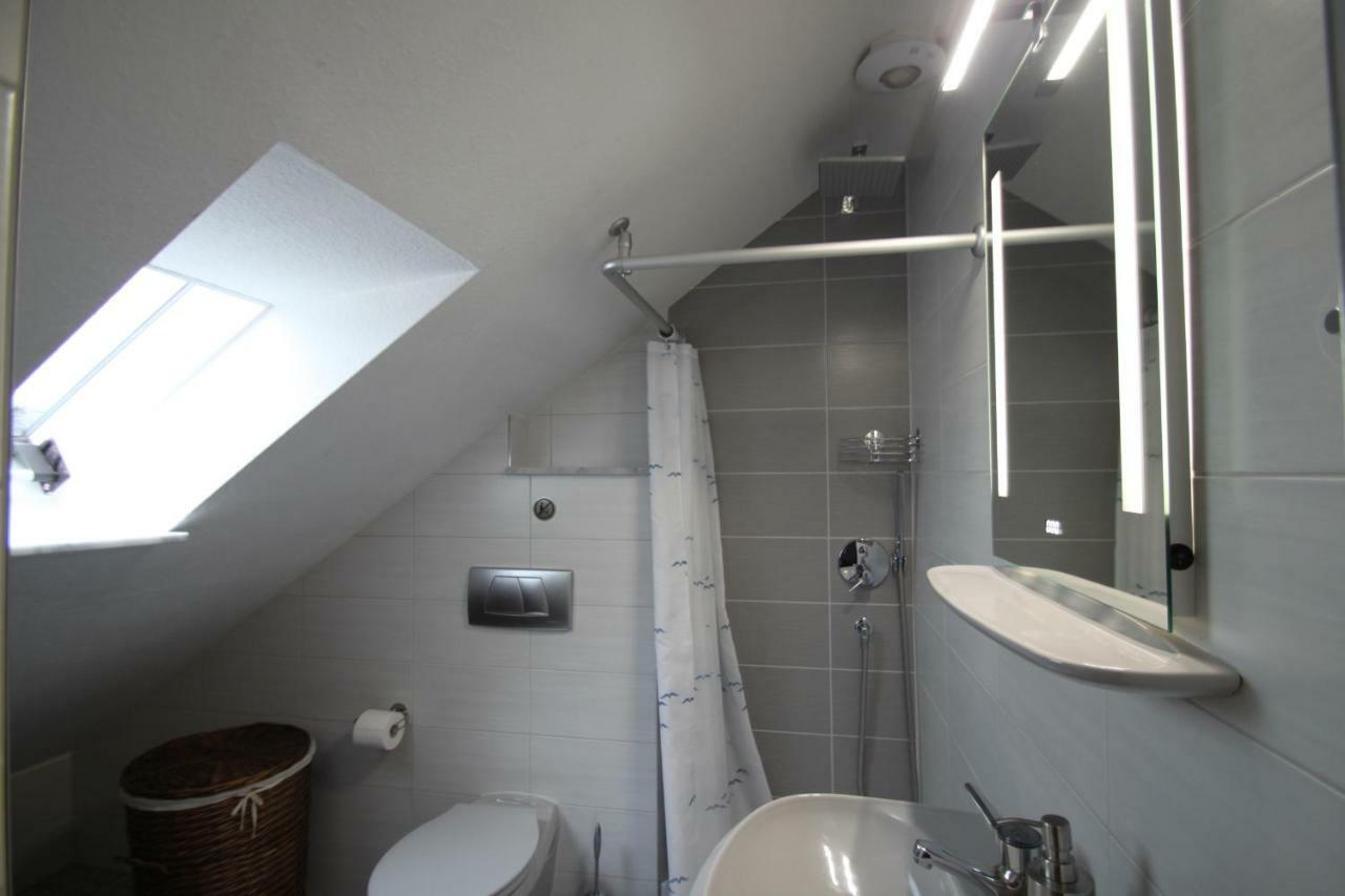 B&B Am See Koeln - Privatzimmer Dış mekan fotoğraf