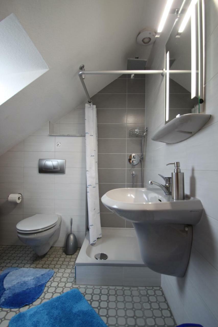 B&B Am See Koeln - Privatzimmer Dış mekan fotoğraf