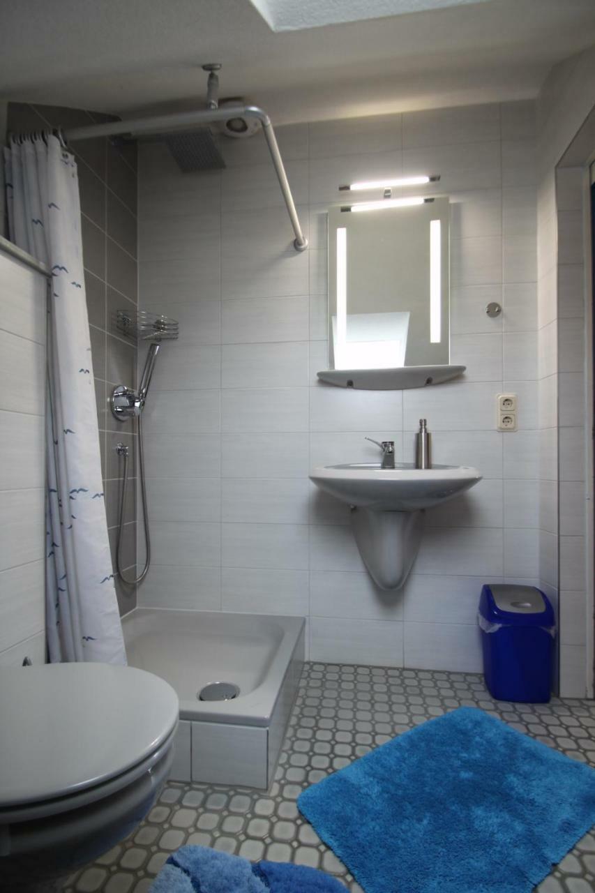 B&B Am See Koeln - Privatzimmer Dış mekan fotoğraf