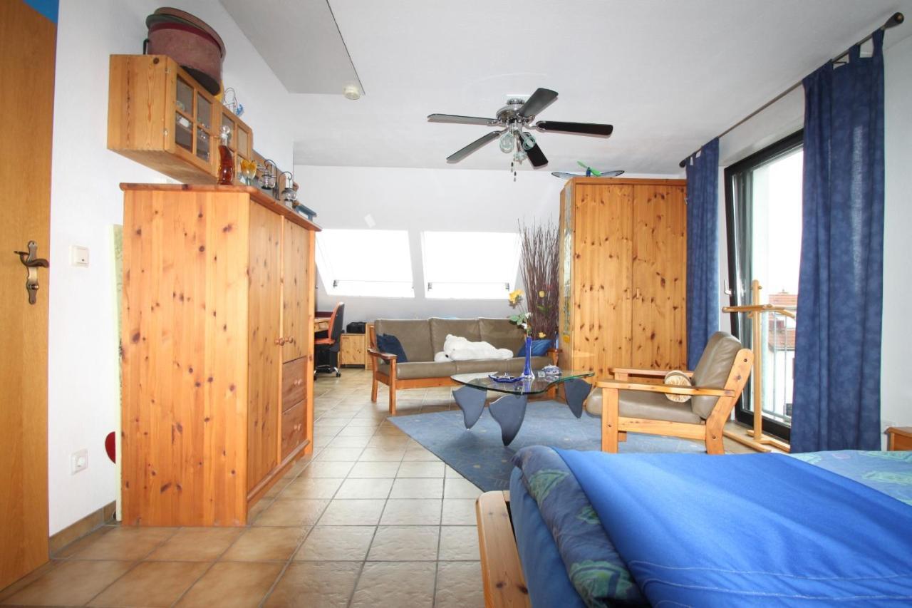 B&B Am See Koeln - Privatzimmer Oda fotoğraf